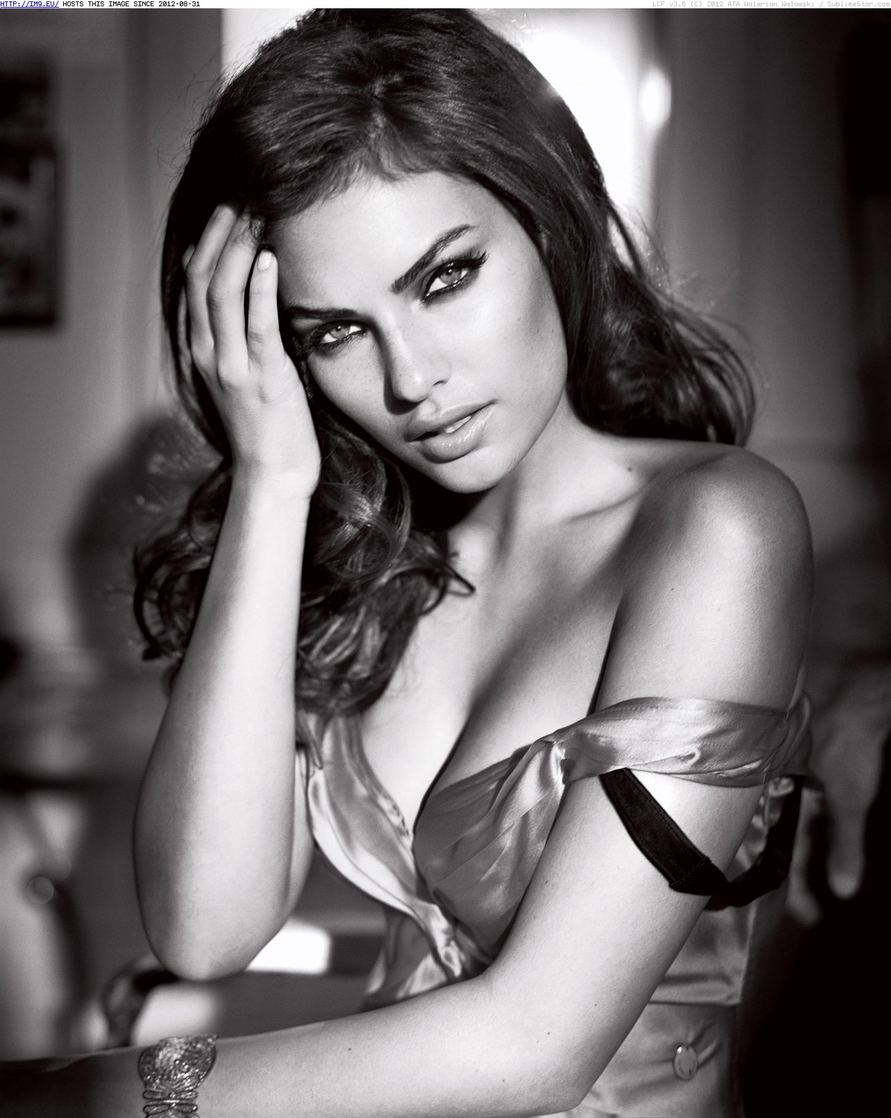 Alyssa Miller posing 7 (in Alyssa Miller Photoalbum)