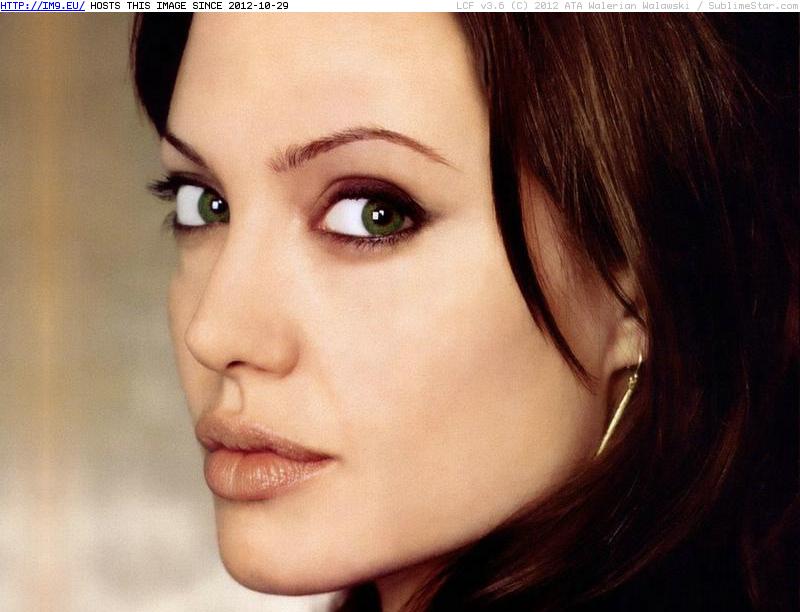 Angelina-Jolie-30 (in Angelina jolie)