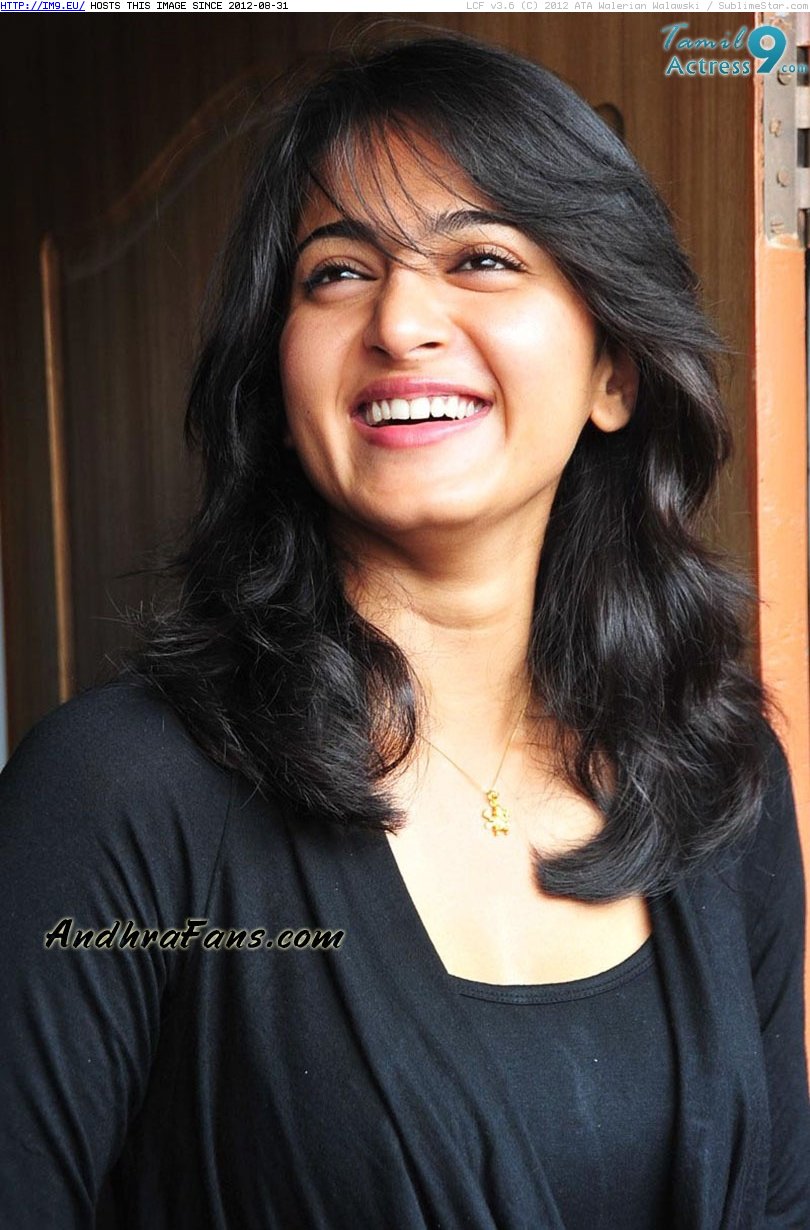 Anushka Shetty 27 (HD photos) (in Anushka Shetty HD Photoshoots Unseen)