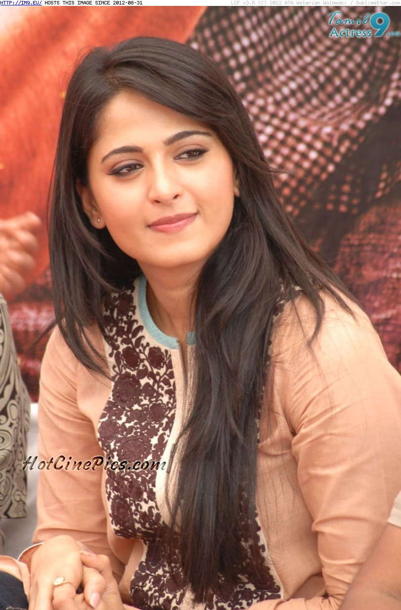 Anushka Shetty 53 (HD photos) (in Anushka Shetty HD Photoshoots Unseen)