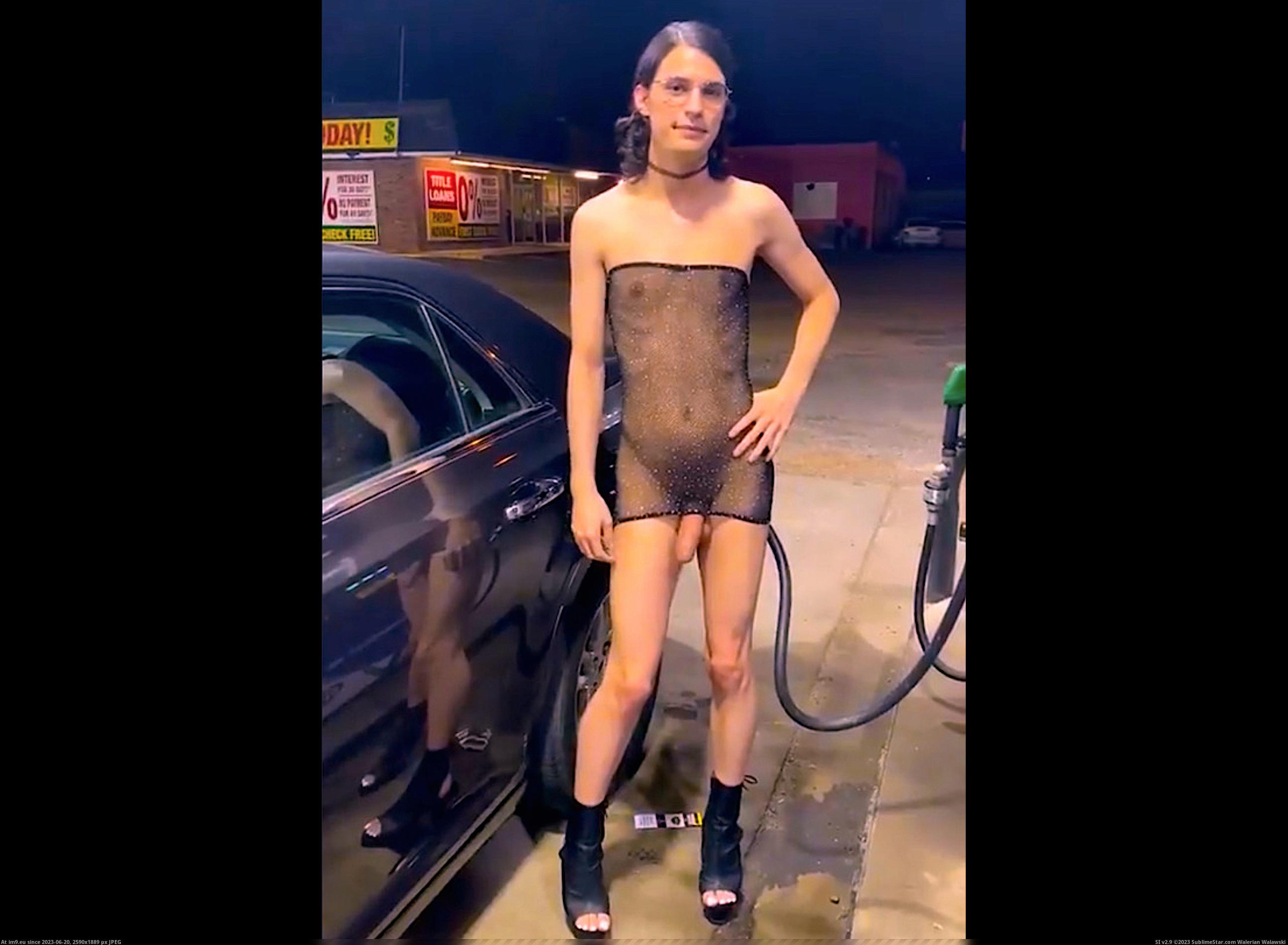 Pic Amateur Clothed Gas Unclothed Station 224057B Instant Upload