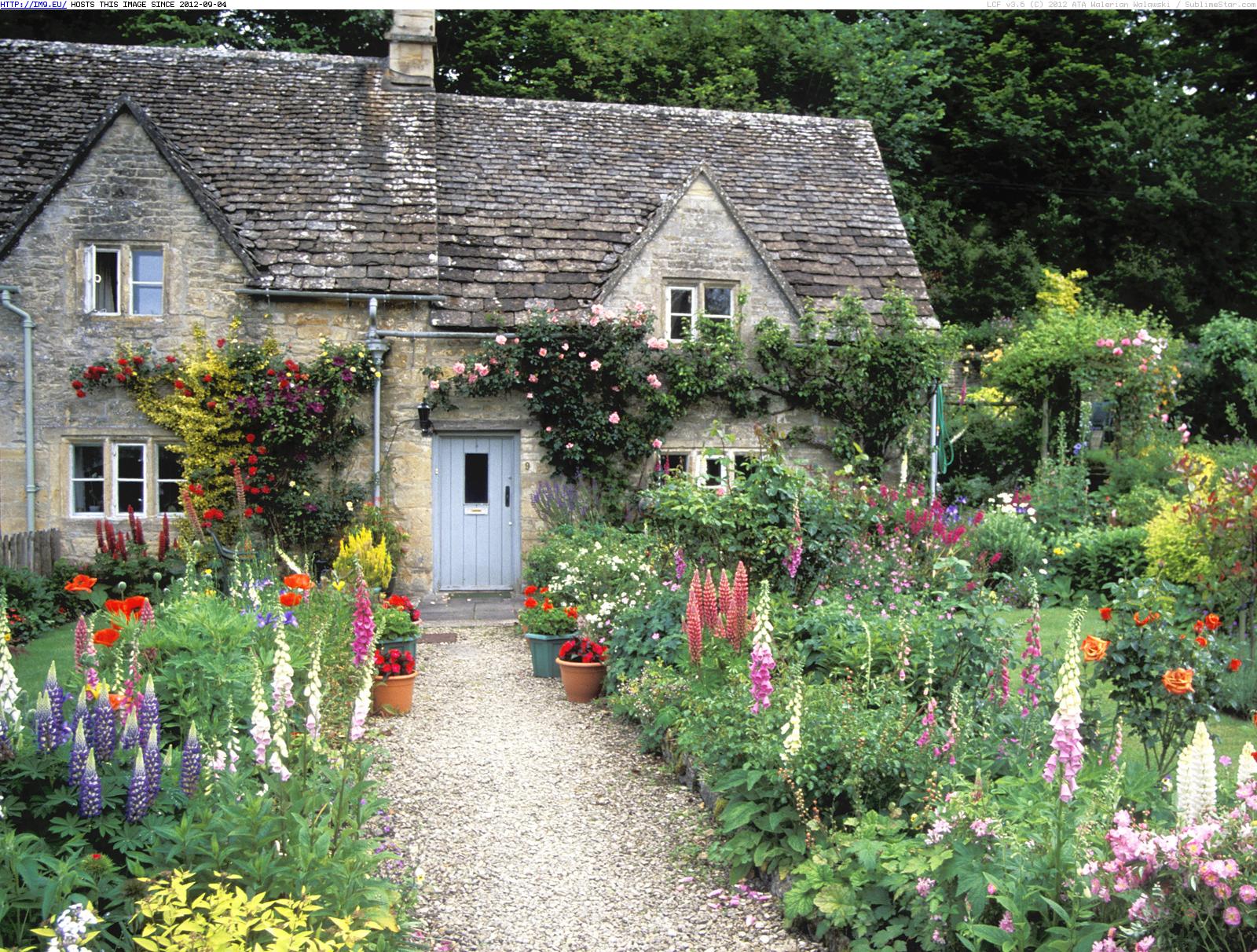  Gradini faine on Pinterest | Gardens, Cottage Gardens and Garden Paths