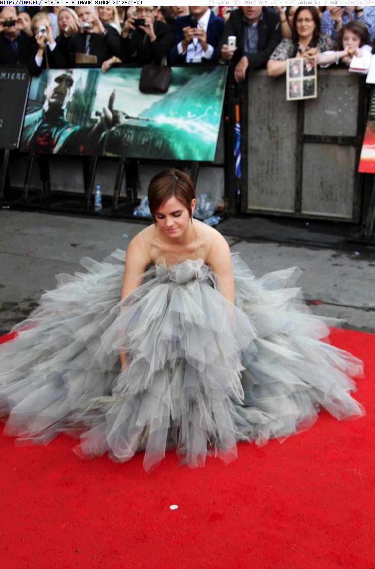 Emma Watson World Premiere Harry Potter Deathly Hallows Part 2 Trafalgar Square London July 7 2011 8 760X1139 (emma photo) (in Emma Watson Photos)