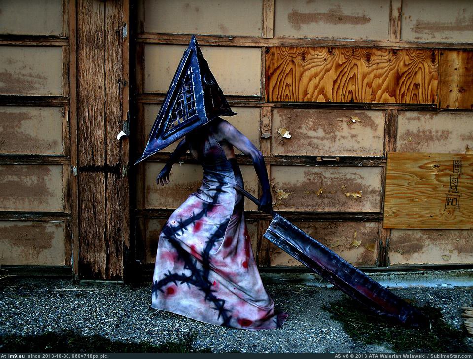 HOW I MADE MY PYRAMID HEAD COSTUME 