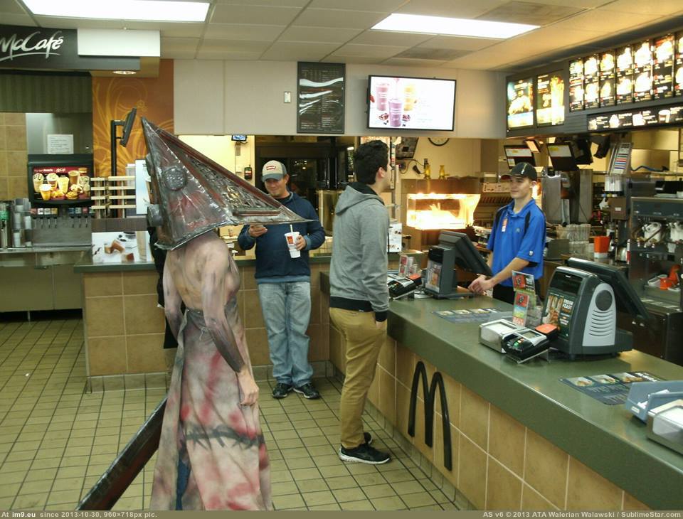 Pyramid Head Farben