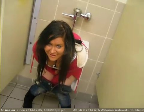 Girls Pissing 21 (teen amateurs, peeing porn) (in Pissing/peeing girls (urination photos))