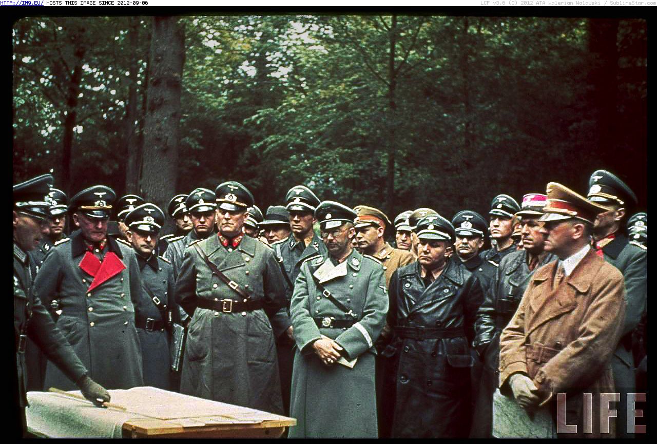 Hitler With Generals (in Historical photos of nazi Germany)