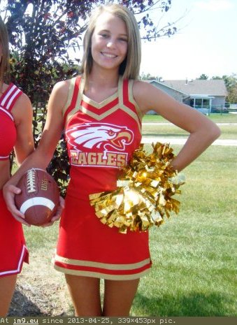 kell_chr25 (in Cheerleader Kelly Hackenbracht 1)