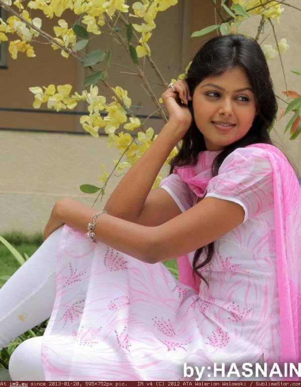 Monal_Gajjar_in_Shalwar_Kameez_Pictures_595x892 (in Sex images)