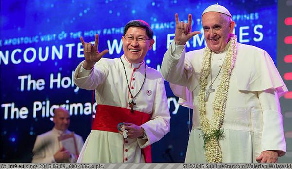 Alternative-News.tk - pope-making-satanic-hand-sign-in-manila