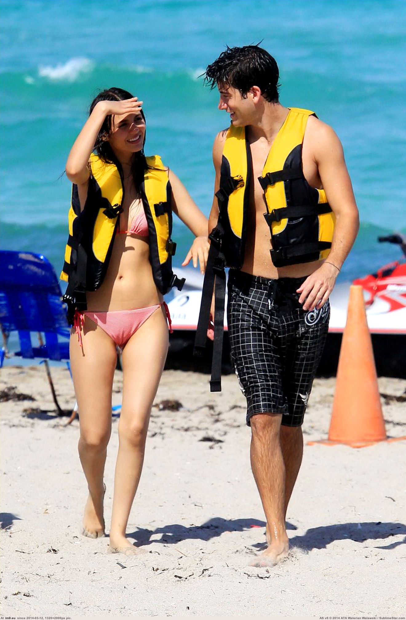 Victoria justice upskirt