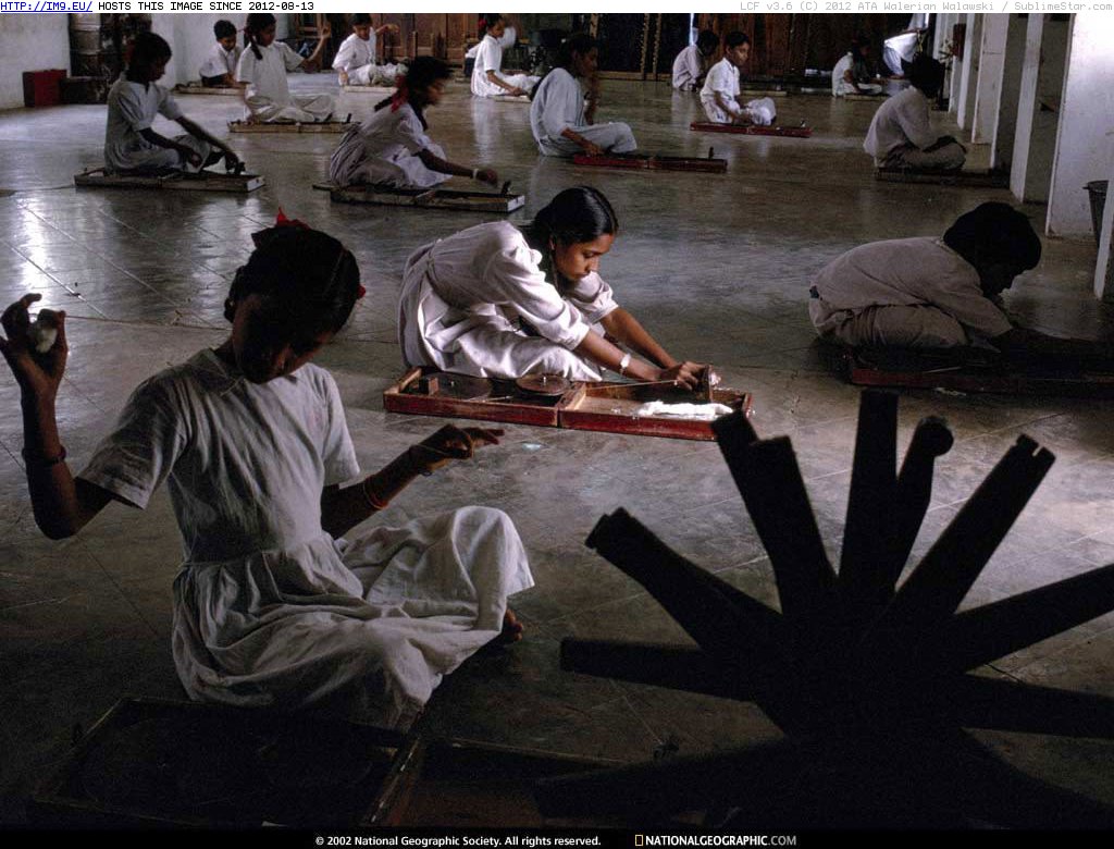 Weaving Class (in National Geographic Photo Of The Day 2001-2009)