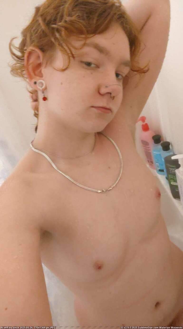 #Tits #Sexy #Selfie #Smalltits #Redhead #Amateur #Slut 1000001792 Pic. (Obraz z album Redhead slut))