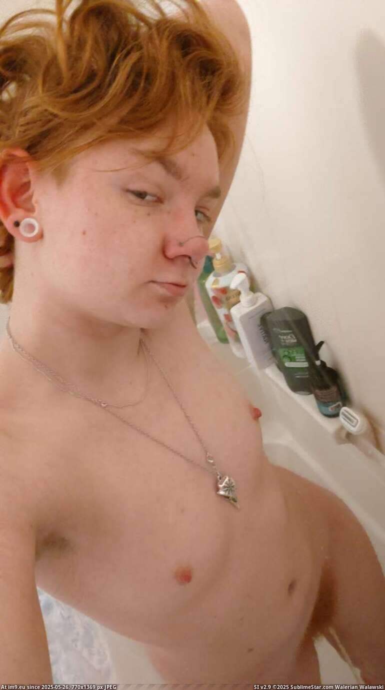 #Porn #Tits #Sexy #Smalltits #Redhead #Nude #Slut #Selfie 1000001805 Pic. (Obraz z album Redhead slut))