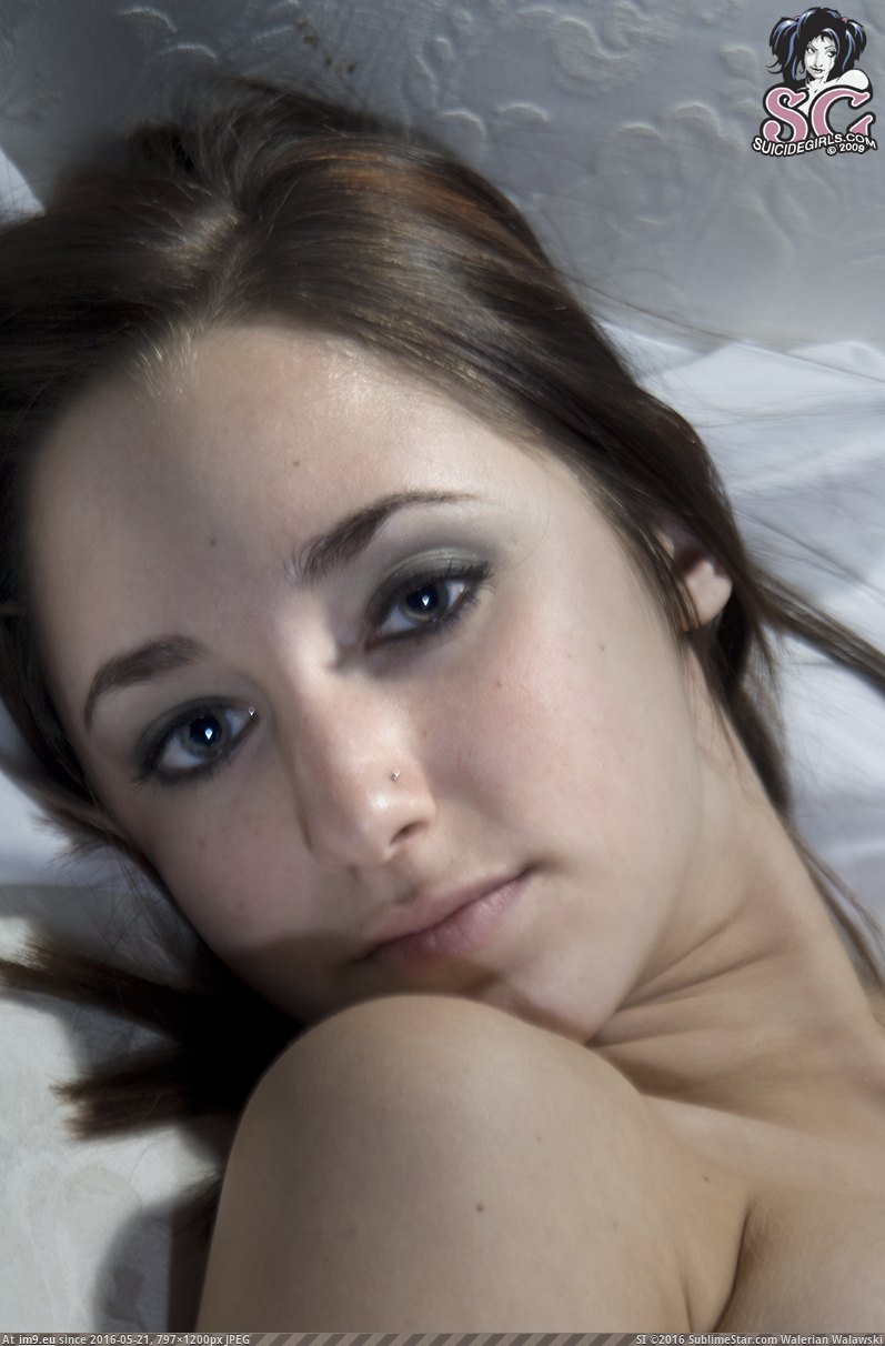 #797x1200 11ba0292878e9d3fca0ade7e116894c9 (1) Pic. (Image of album Frisky))