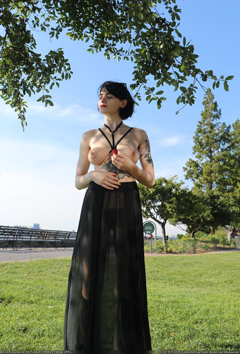 15092967053434 (in Ms. Rosie Wilde, Rosie Levine, Rosie Manhattan nude)
