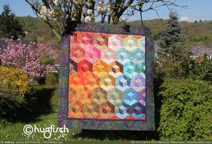 #Quilt #Dices #Batiks A 3d Dices Quilt Made From Batiks Pic. (Bild von album Rehost))