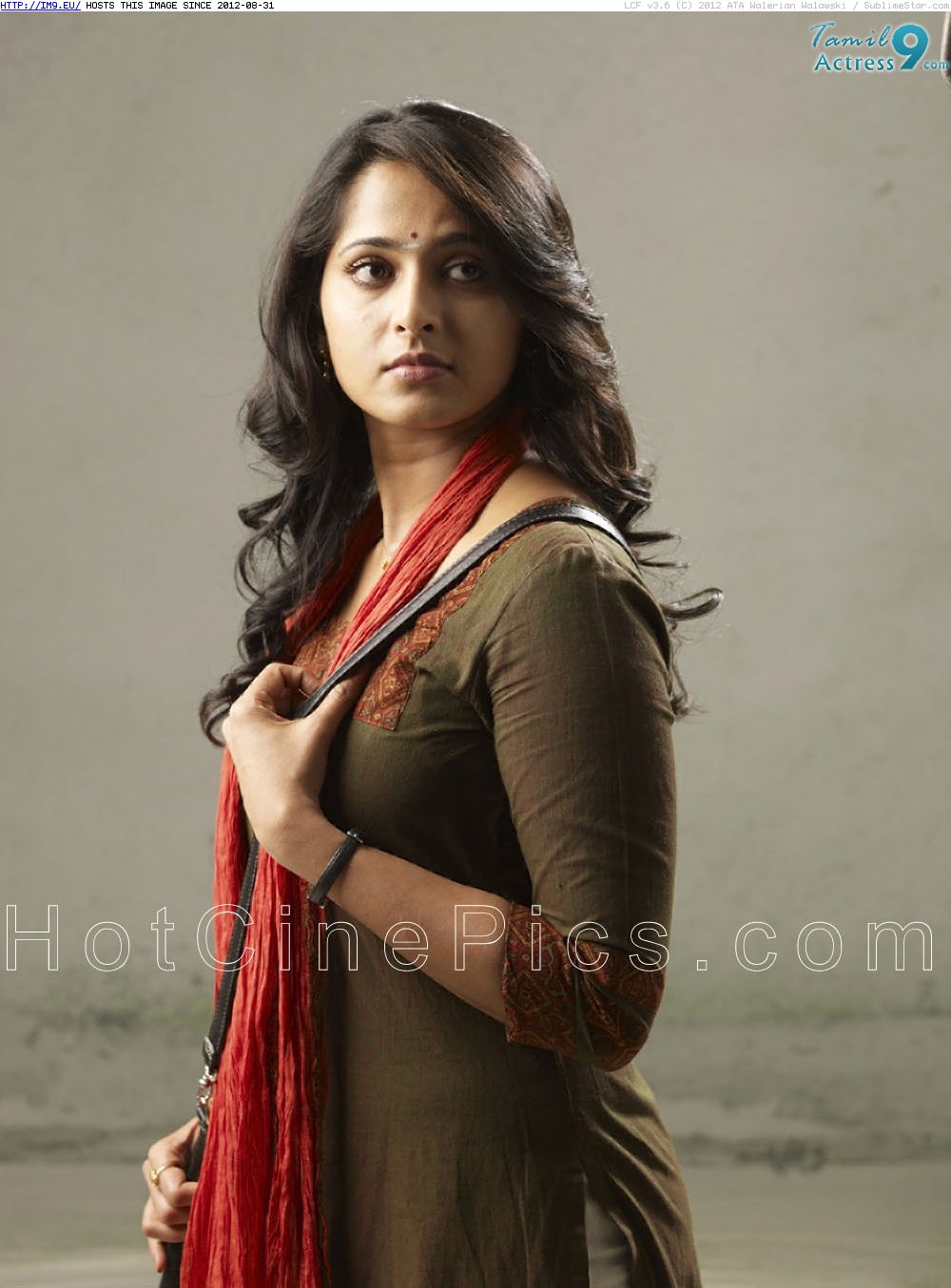 Anushka Shetty 61 (HD photos) (in Anushka Shetty HD Photoshoots Unseen)