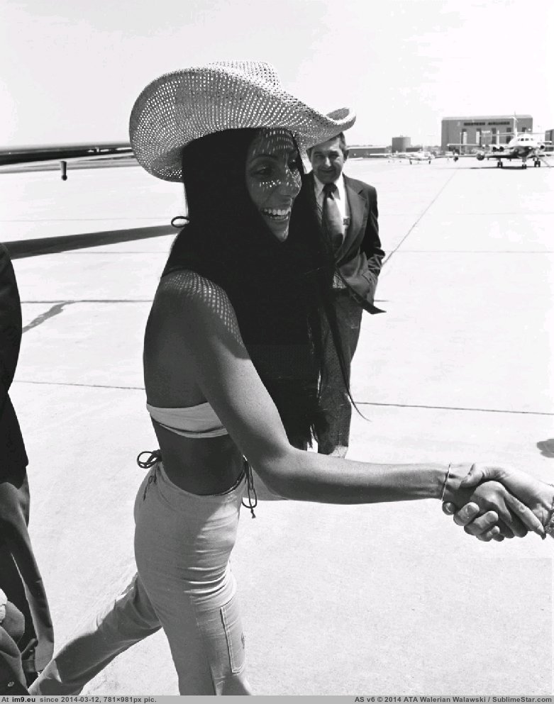 #Cameltoe #Cher cher_350 Pic. (Obraz z album Celebrity Cameltoe))