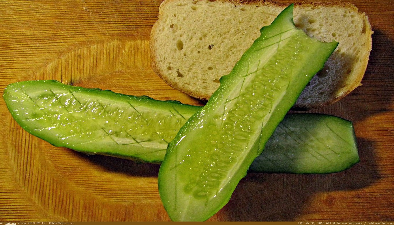 Cucumber And Bread Wallpaper 1366X768 (in Food and Drinks Wallpapers 1366x768)
