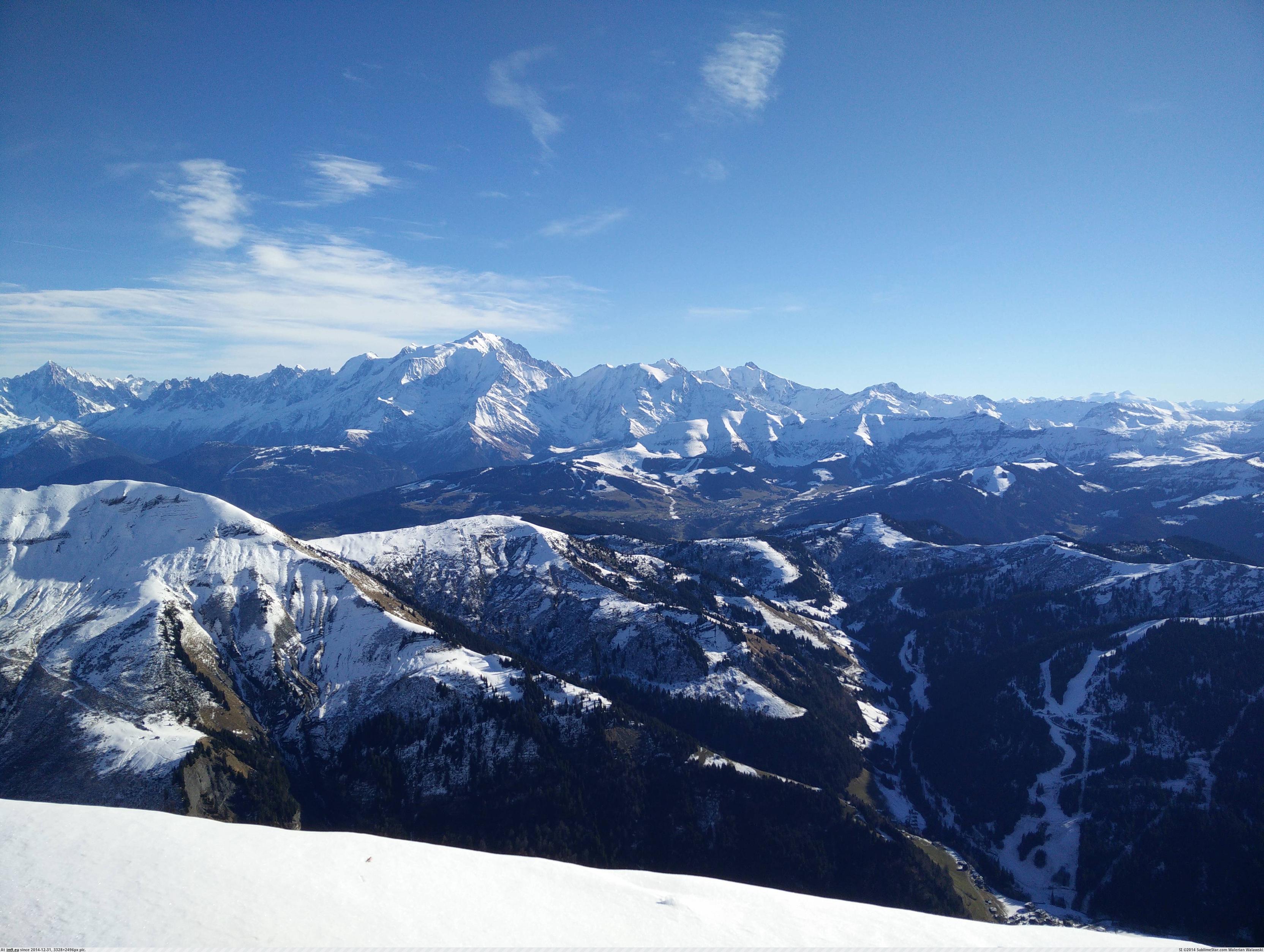 [Earthporn] View of Mont Blanc mountain range (with less snow than usual) from La Balme peak (2,186m) at La Clusaz ski resort, F (in My r/EARTHPORN favs)
