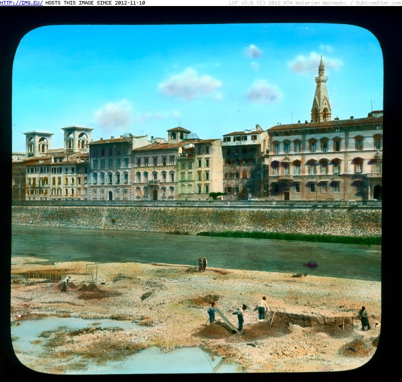 Florence - gravel workers along the River Arno (1919-1938).2738 (in Branson DeCou Stock Images)