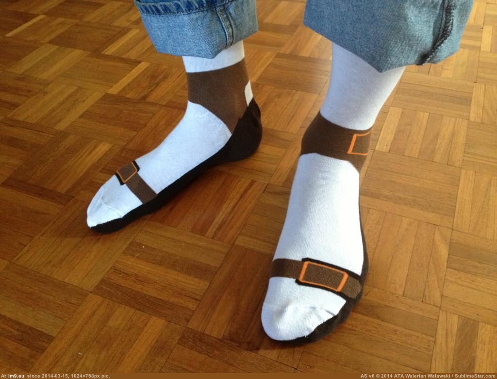 [Funny] Socks AND sandals? Why not cut out the middle man? (in My r/FUNNY favs)