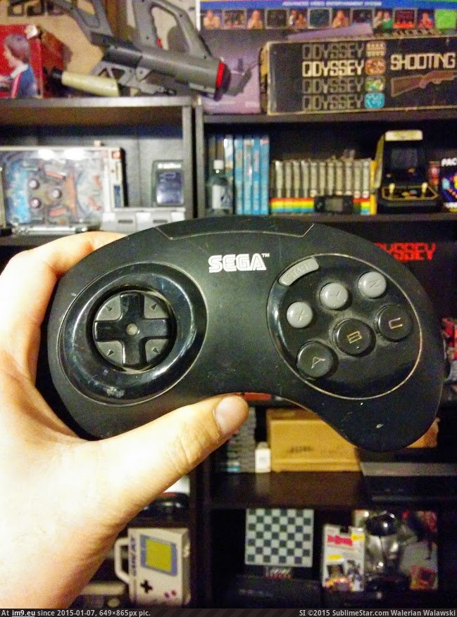 [Gaming] Controllers throughout history - I took pics of every major controller for each console that I own spanning 1972 to 200 (in My r/GAMING favs)
