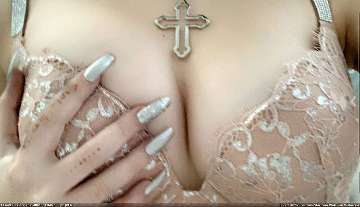 IMG_20250818_131755_857 (in Teen nude goth girl)