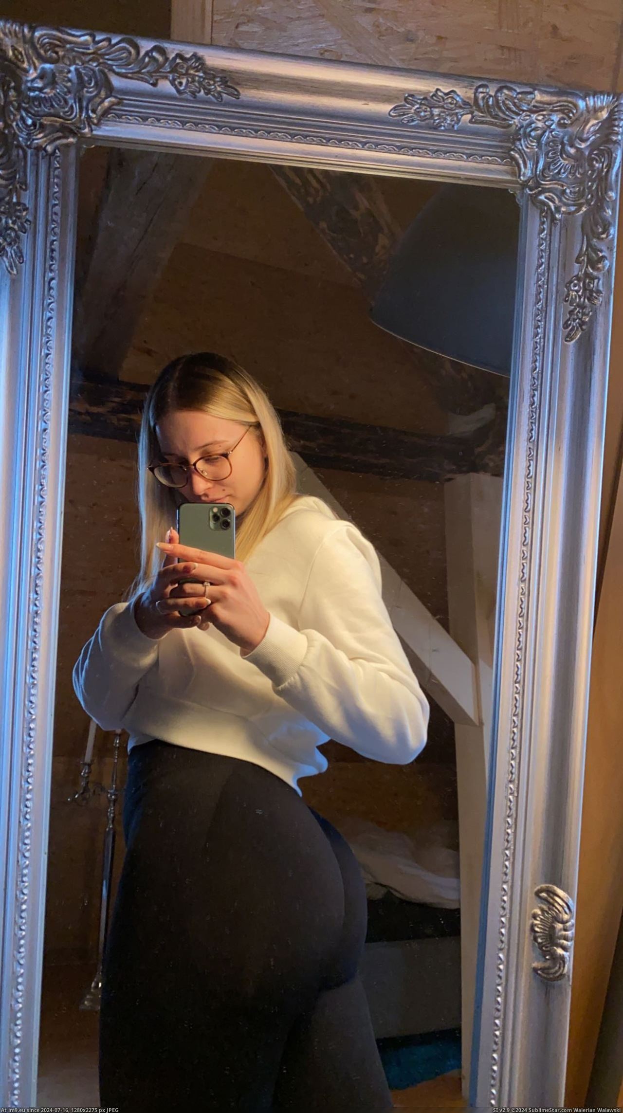 2023-03-09 19.08.04 (in Nudes with face)
