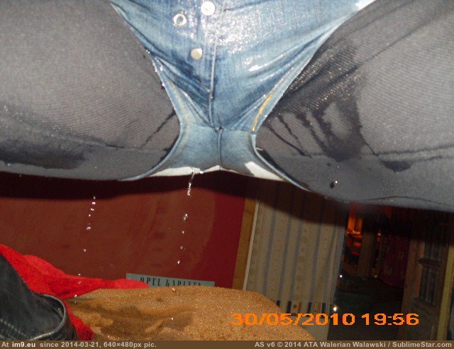 #Hose #Gepinkelt In die Hose gepinkelt (188) Pic. (Image of album pissing in die Hose))