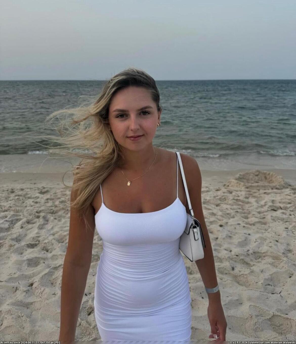 #Photo jula Pic. (Obraz z album Instant Upload))