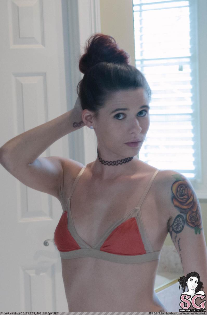 #Tits #Sexy #Girls #Emo #Tatoo #Keekeez #Playcrackthesky #Softcore #Nature #Suicidegirls keekeez-playcrackthesky-07 Pic. (Obraz z album SuicideGirlsNow))
