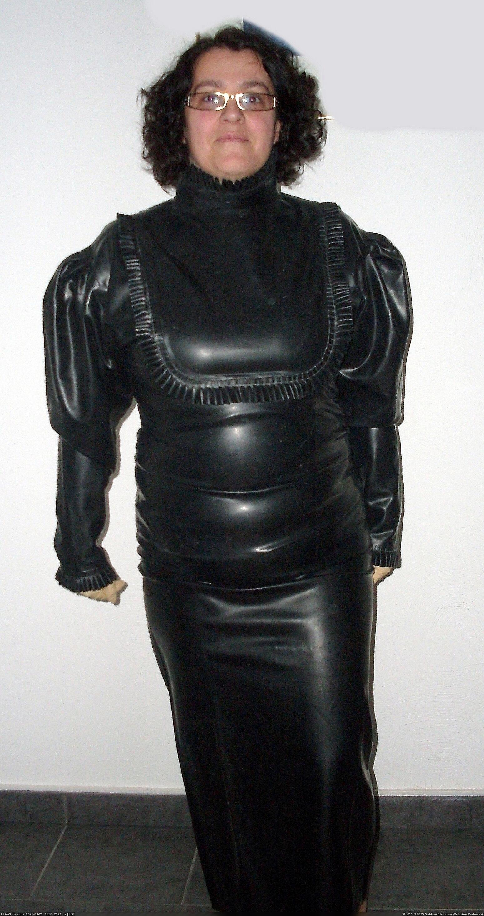 #Porn #Pussy #Amateur #Dildo #Fetish #German #Latex #Rubber #Leather #Goddess #Granny #Mistress Latexmilf sdc108497 Pic. (Image de album Latexmilf))