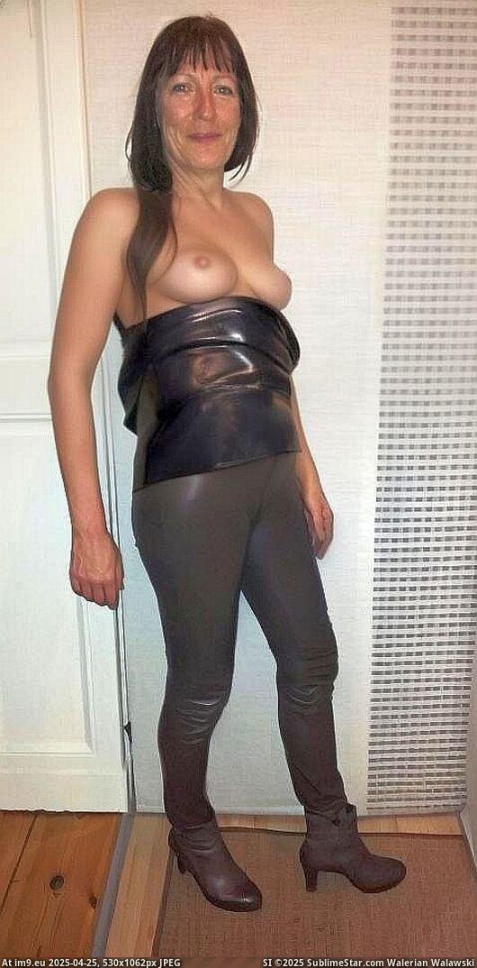 #Tits #Instant #Lederhose #Llt #Lederlady #Leather #Leder LederladyT IMG_3237m Pic. (Bild von album Instant Upload))