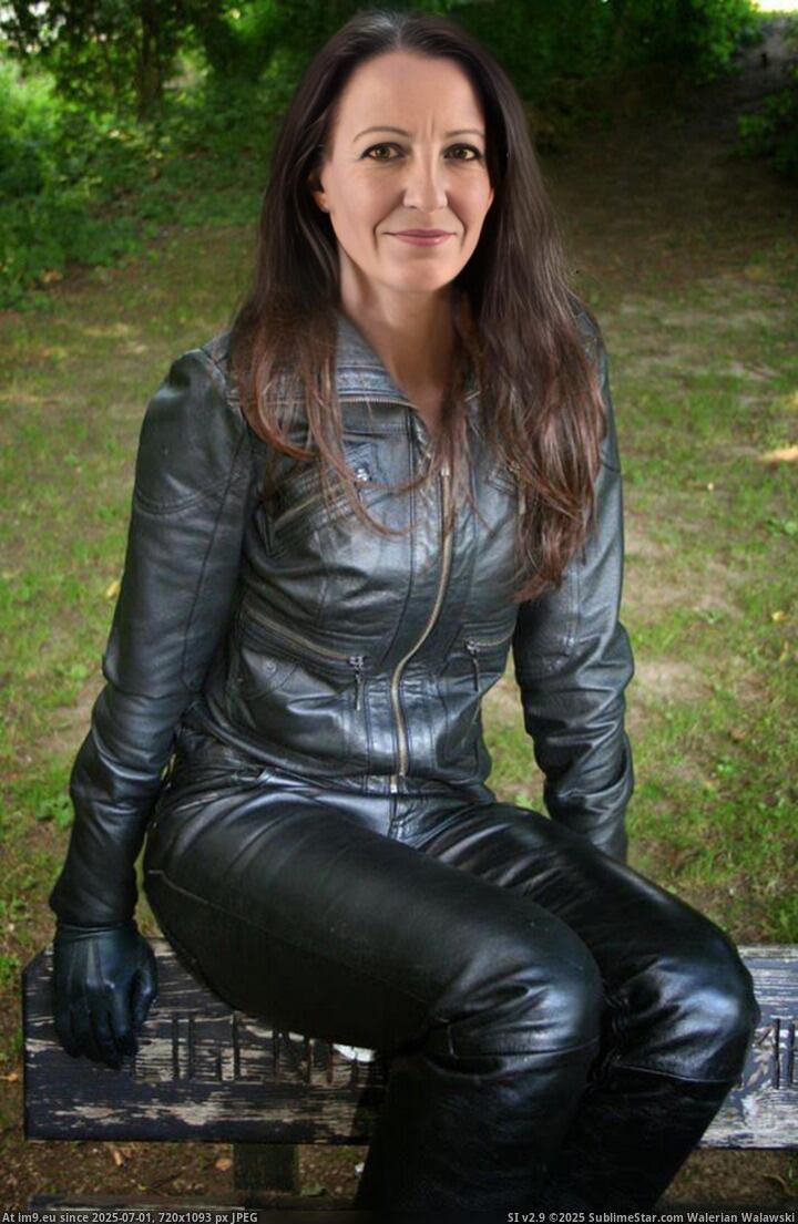 in ShinyladyT mod LLT Ledergirl Leder m111 Pic. (Obraz z album ShinyladyT mod))