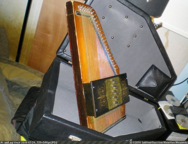#720x540 My Autoharp-2 Pic. (Image of album Roots Music images))