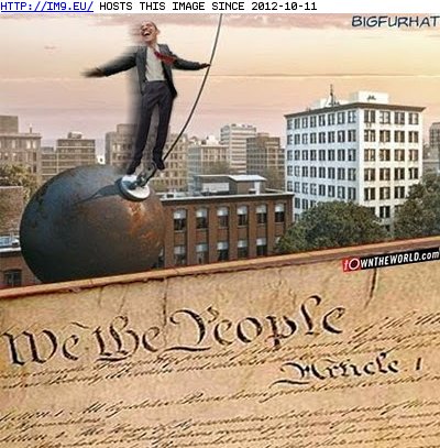 obama wrecking the constitution (in O b a m a)
