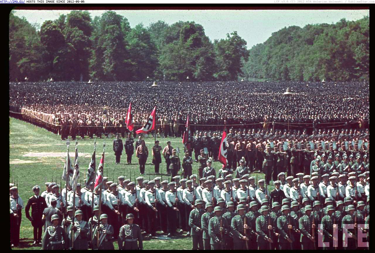 Фашистская германия парад. Парад в Германии 1939. Третий Рейх 1939. Нацистские парады в Германии 1939. Парад рейха 1939.