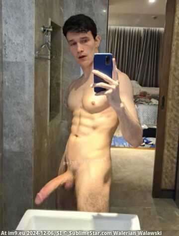 #Output output (4) Pic. (Image of album Instant Upload))