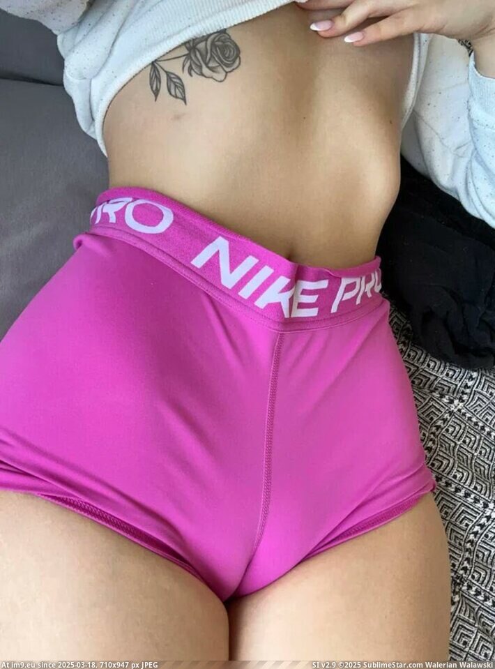 #Porn #Hot Pussy CamelToe in Sexy Panties 7 Pic. (Obraz z album Instant Upload))