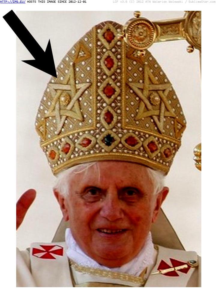 Ratzinger Wearing Jew Star 2 (in Zionist Conspiracy Pics)