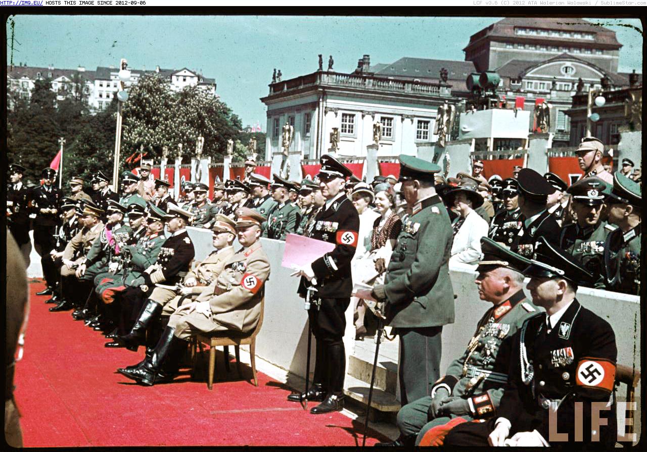 Фашистская германия годы. Третий Рейх в цвете Адольф Гитлер. Нацистская Германия Адольф Гитлер. Адольф Гитлер на параде. Германия Берлин 1939г Гитлер.