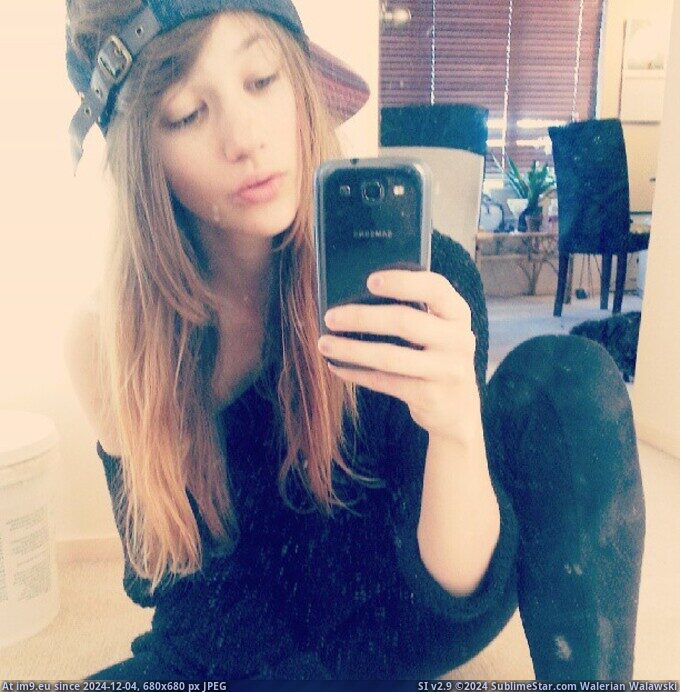 Sexy Selfie Nudes 29 (Cute Teen Amateur Softcore) (in Cute Teen Amateur Softcore (Sexy Selfie Nudes))