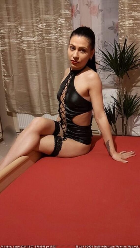 #Sexy #Sonia #Zum #Voll #Legt sonia sexy hure Muschi voll sperma legt sich 69 auf freier Benjamin Fiegl zum sperma auslecken der Nutte Pic. (Image of album Instant Upload))