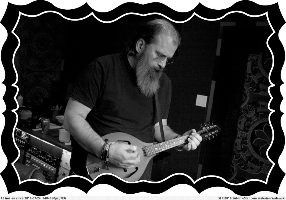 Steve Earle 1 (in Roots Music images)