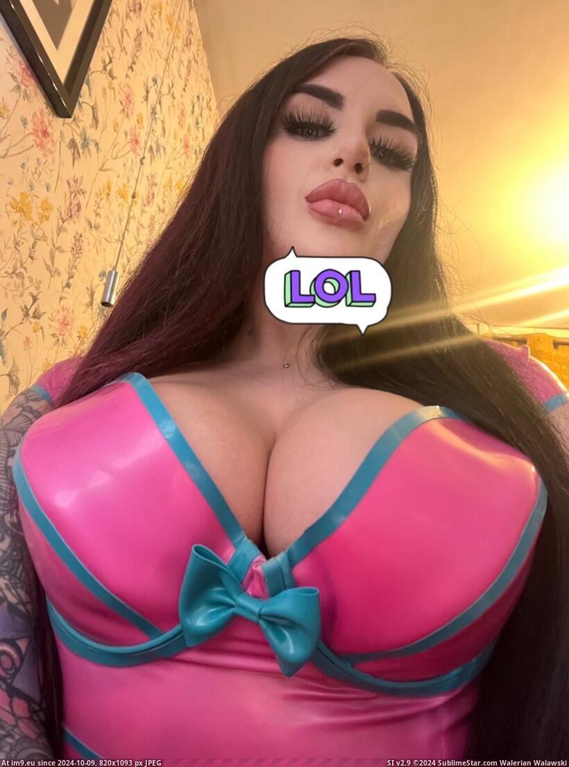 #Fetish #Latex #Hearts #Anna #Taylor Taylor hearts Latex Pic. (Obraz z album #gumminutte #prostituierte #Annarosenmullerlatex #hureanna Rosenmüller #Vacbed.#spermazungenküsse))