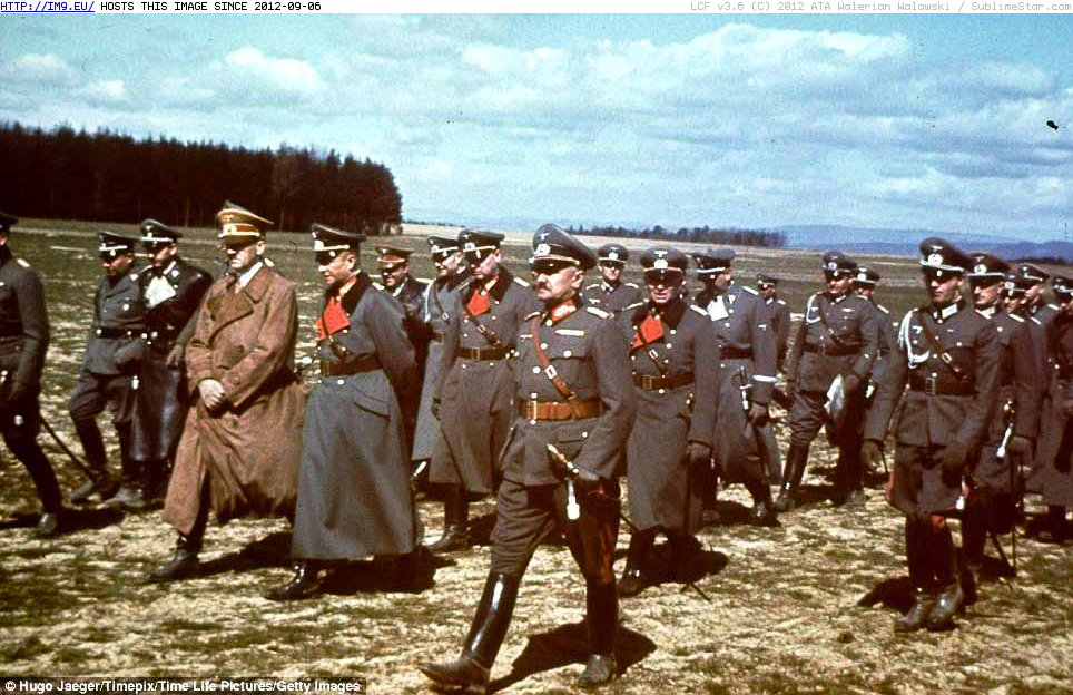 The FüHrer Walks With The Leadership (in Historical photos of nazi Germany)
