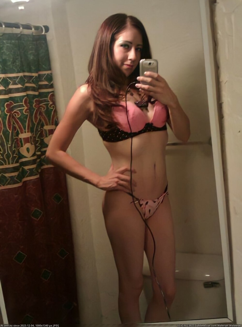 #Webslut #Yolanda Webslut Yolanda 28 Pic. (Image de album Yolanda Gomez))