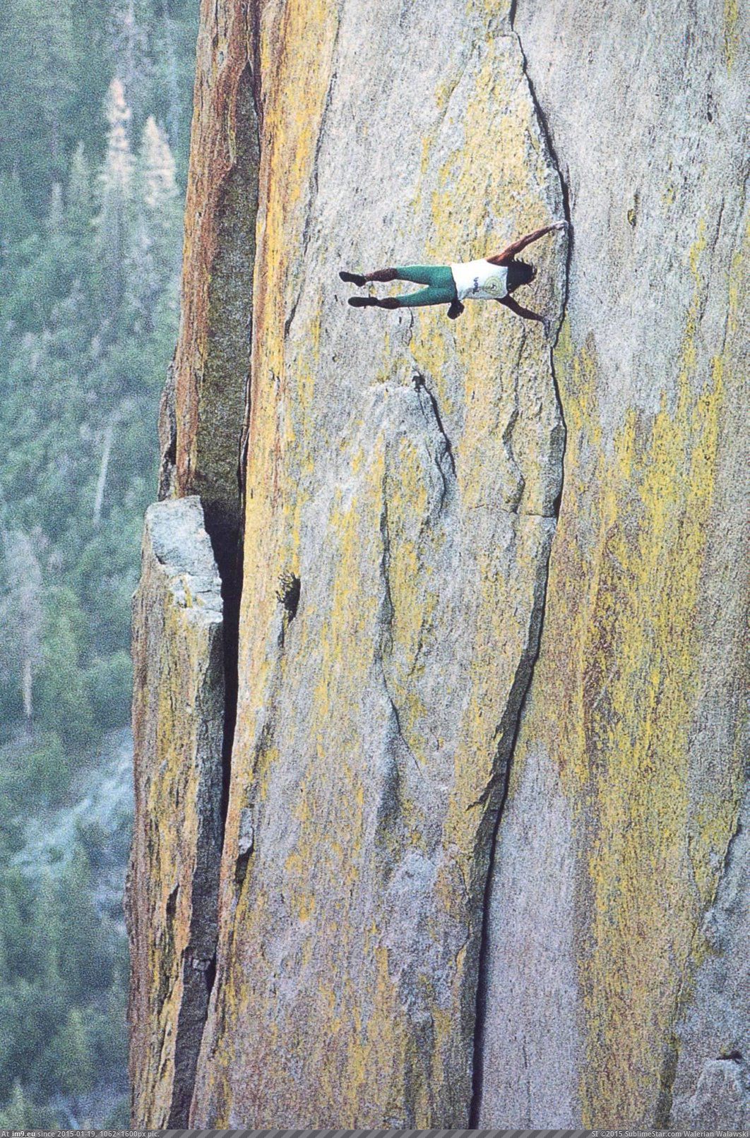 [Wtf] Free-climbers are insane. (in My r/WTF favs)